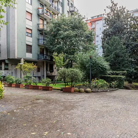 Homeby, Casa Giulia Apartament Mediolan