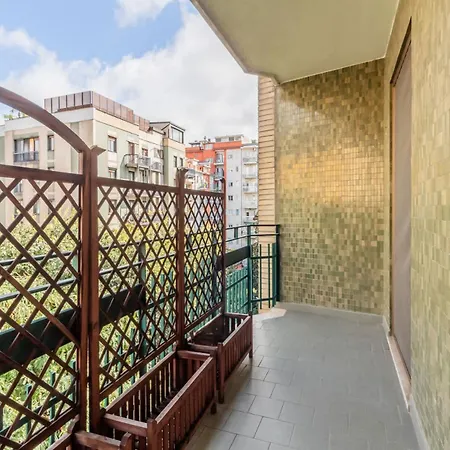 Homeby, Casa Giulia Mediolan